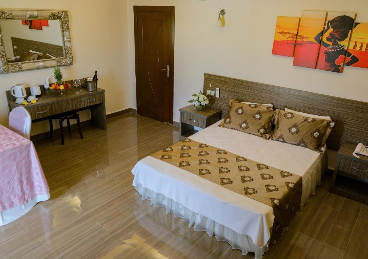 Truva Life Hotel Samandag Exterior photo